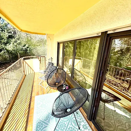 15-zentrales 2-zimmer Apartment-wlan,magenta Tv Und Grosse Balkon Mit Gartenblick *