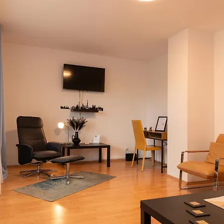 15-zentrales 2-zimmer Apartment-wlan,magenta Tv Und Grosse Balkon Mit Gartenblick