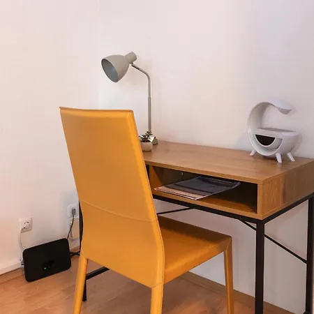 Appartamento 15-zentrales 2-zimmer Apartment-wlan,magenta Tv Und Grosse Balkon Mit Gartenblick Wiesbaden