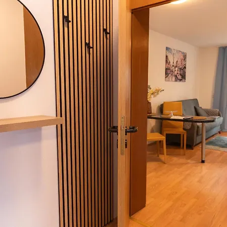 15-zentrales 2-zimmer Apartment-wlan,magenta Tv Und Grosse Balkon Mit Gartenblick *