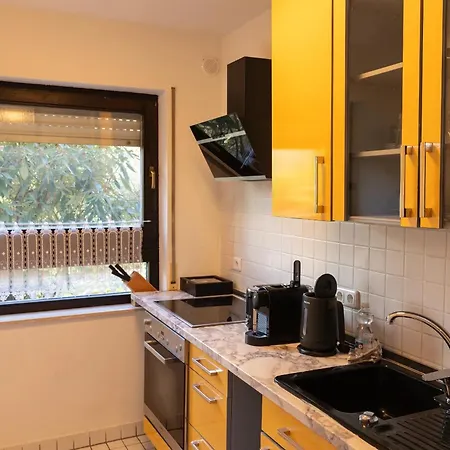 Appartamento 15-zentrales 2-zimmer Apartment-wlan,magenta Tv Und Grosse Balkon Mit Gartenblick *