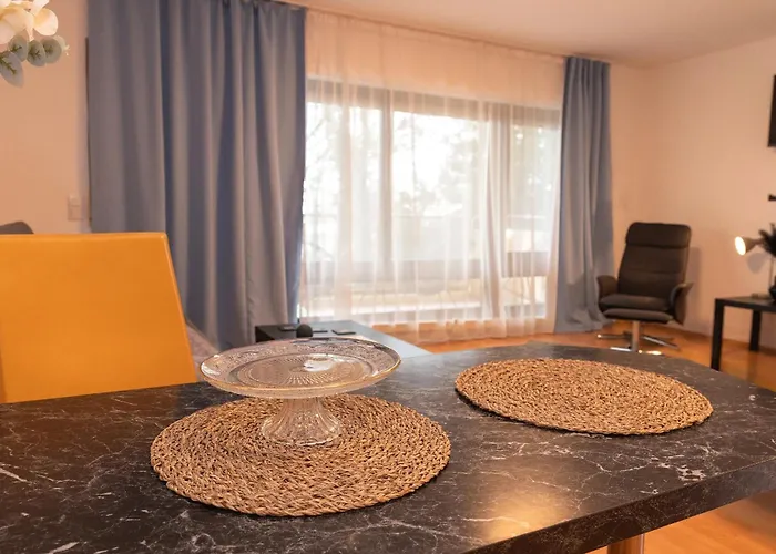 15-zentrales 2-zimmer Apartment-wlan,magenta Tv Und Grosse Balkon Mit Gartenblick *