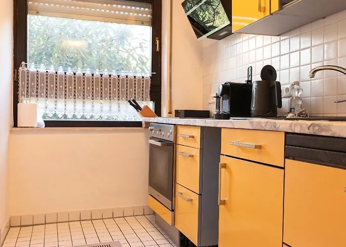 15-zentrales 2-zimmer Apartment-wlan,magenta Tv Und Grosse Balkon Mit Gartenblick Appartement Wiesbaden