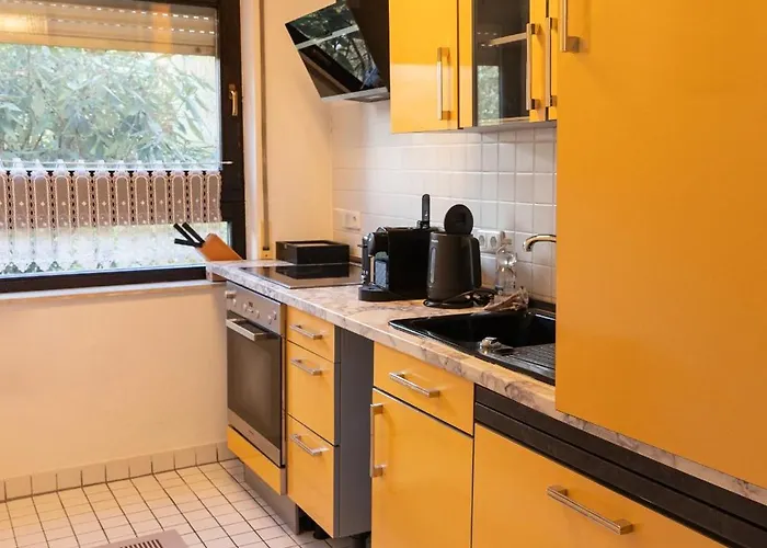 15-zentrales 2-zimmer Apartment-wlan,magenta Tv Und Grosse Balkon Mit Gartenblick Appartement Wiesbaden